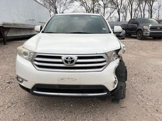 2012 Toyota Highlander SE - Primary Damage Left Image